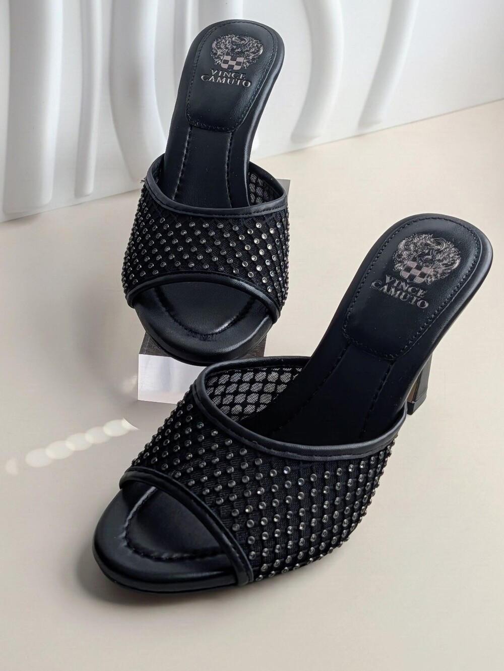 NIB Vince Camuto Paigelyy Black Mesh Embellished Slide Heels Sandals Sz 8